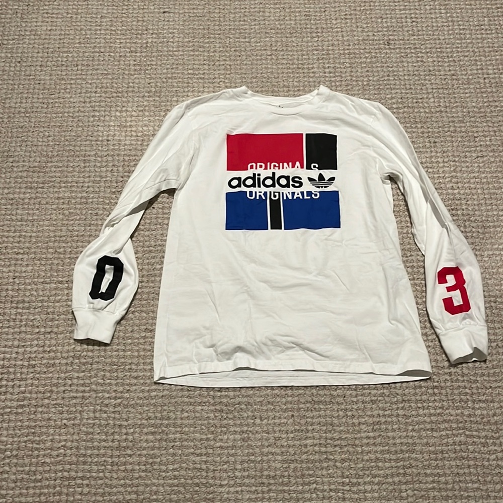 Adidas originals long sleeve t shirt size medium great condition